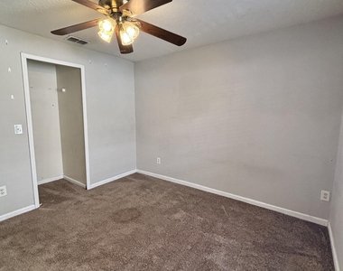 13758 Sea Hawk Street - Photo Thumbnail 24