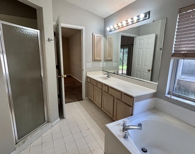 13758 Sea Hawk Street - Photo Thumbnail 19