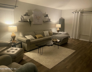 13758 Sea Hawk Street - Photo Thumbnail 17