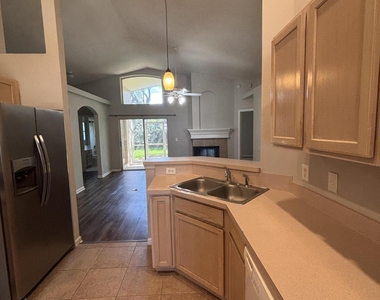 13758 Sea Hawk Street - Photo Thumbnail 9