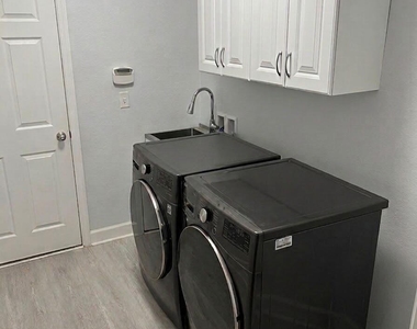 340 Howland Drive - Photo Thumbnail 17