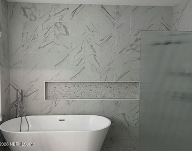 340 Howland Drive - Photo Thumbnail 21