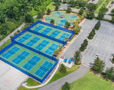 340 Howland Drive - Photo Thumbnail 27