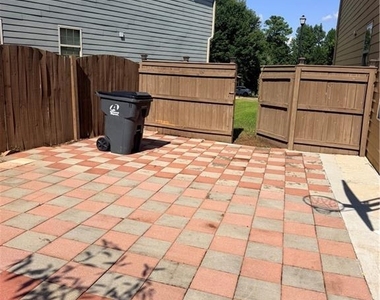 2118 Newbury Oaks Drive - Photo Thumbnail 11