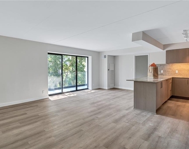 2460 Peachtree Road - Photo Thumbnail 11