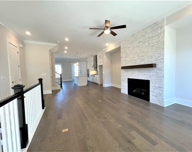 892 Mayfield Road - Photo Thumbnail 4