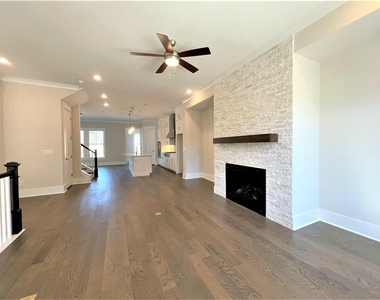 892 Mayfield Road - Photo Thumbnail 5