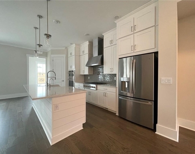 892 Mayfield Road - Photo Thumbnail 9