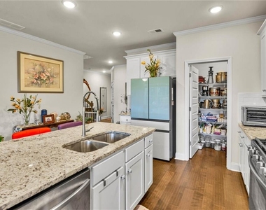 2423 Chene Drive - Photo Thumbnail 9