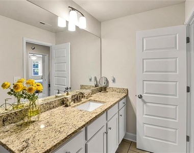 2423 Chene Drive - Photo Thumbnail 24