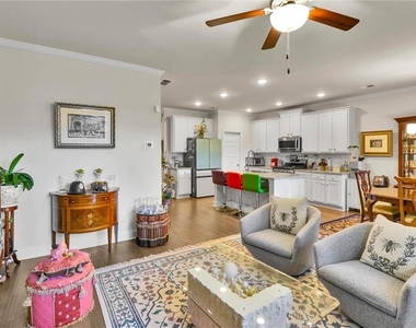 2423 Chene Drive - Photo Thumbnail 11