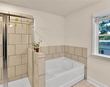 2423 Chene Drive - Photo Thumbnail 29