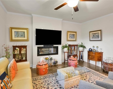 2423 Chene Drive - Photo Thumbnail 6