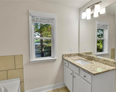 2423 Chene Drive - Photo Thumbnail 27