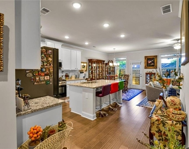 2423 Chene Drive - Photo Thumbnail 5