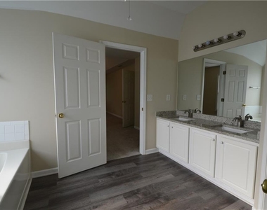 2076 Fairport Way - Photo Thumbnail 10