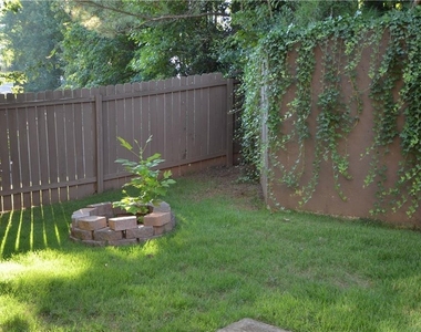 2076 Fairport Way - Photo Thumbnail 17