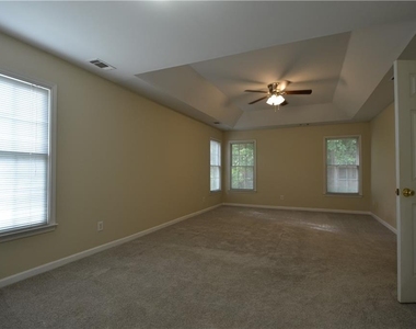 2076 Fairport Way - Photo Thumbnail 9