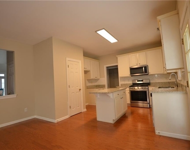 2076 Fairport Way - Photo Thumbnail 7