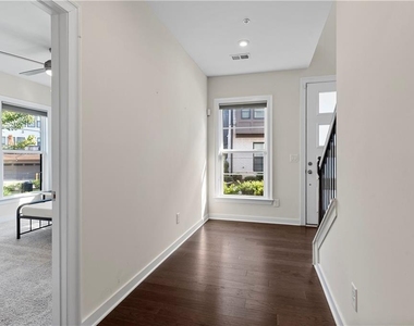2076 Holtz Lane - Photo Thumbnail 10