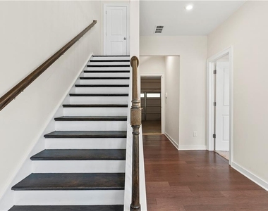 2076 Holtz Lane - Photo Thumbnail 15