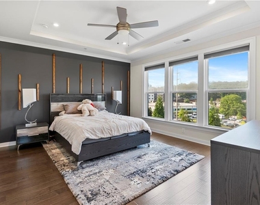 2076 Holtz Lane - Photo Thumbnail 35