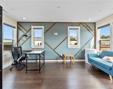2076 Holtz Lane - Photo Thumbnail 44