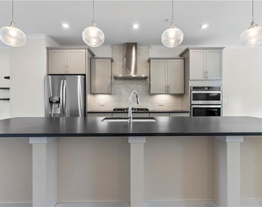 2076 Holtz Lane - Photo Thumbnail 16