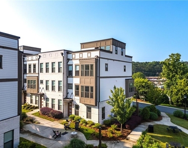 2076 Holtz Lane - Photo Thumbnail 4