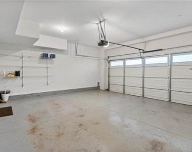2076 Holtz Lane - Photo Thumbnail 9