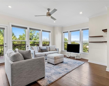2076 Holtz Lane - Photo Thumbnail 22