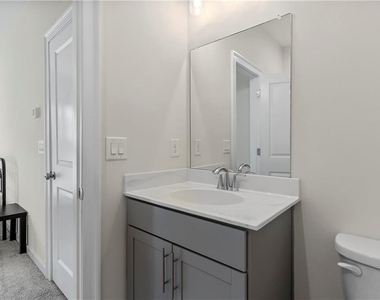2076 Holtz Lane - Photo Thumbnail 14