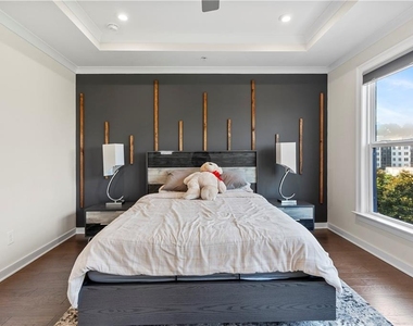2076 Holtz Lane - Photo Thumbnail 36