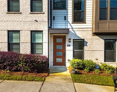 2076 Holtz Lane - Photo Thumbnail 8