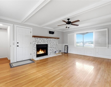 220 Clipper Bay Drive - Photo Thumbnail 6