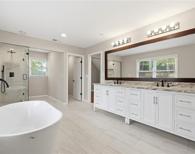 220 Clipper Bay Drive - Photo Thumbnail 13