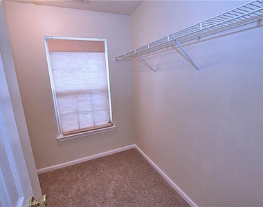 3833 Pleasant Oaks Drive - Photo Thumbnail 10