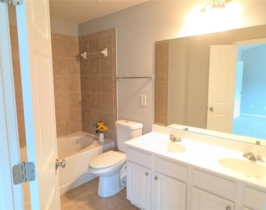 1010 Prestwyck Court - Photo Thumbnail 10