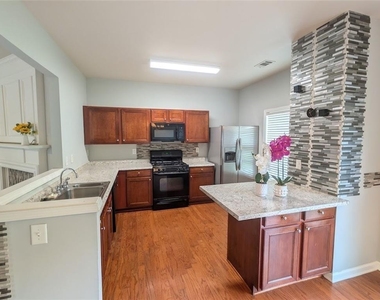 1010 Prestwyck Court - Photo Thumbnail 3