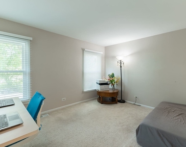 520 Highland Grove Drive - Photo Thumbnail 11
