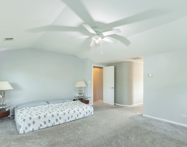 520 Highland Grove Drive - Photo Thumbnail 8