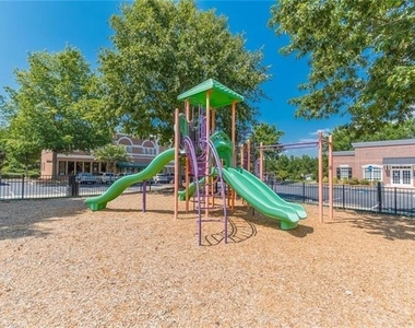 303 Hiawassee Drive - Photo Thumbnail 40