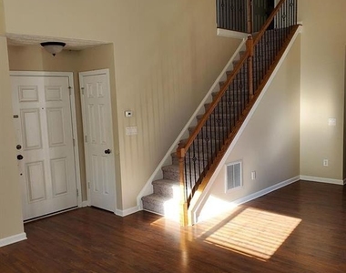 303 Hiawassee Drive - Photo Thumbnail 6