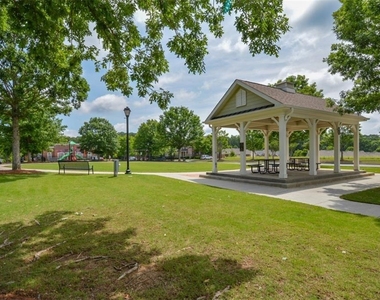 303 Hiawassee Drive - Photo Thumbnail 66