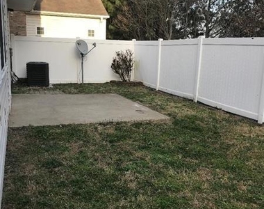 303 Hiawassee Drive - Photo Thumbnail 32