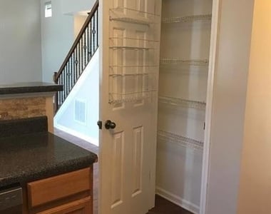 303 Hiawassee Drive - Photo Thumbnail 15