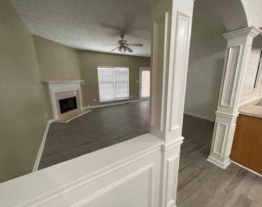 1530 Viero Drive - Photo Thumbnail 5
