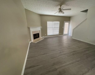 1530 Viero Drive - Photo Thumbnail 7