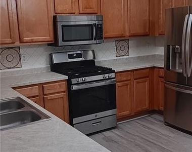 1530 Viero Drive - Photo Thumbnail 9