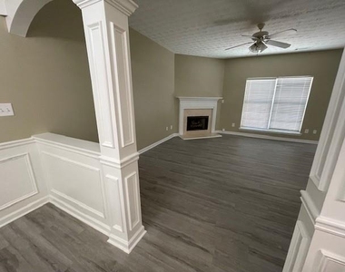 1530 Viero Drive - Photo Thumbnail 6